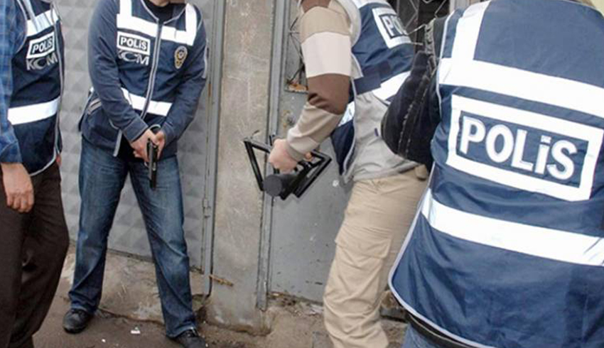 Mu�'ta silah ka�ak��l��� operasyonu