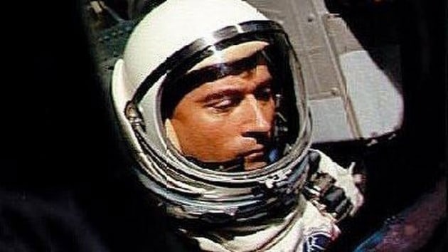 Astronot John Young hayatn kaybetti