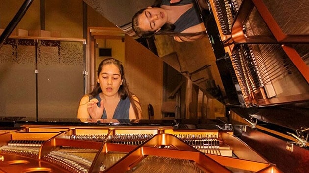'Piyanonun sperleri' Arya ve Damla, Rusyadan da dlle dnd