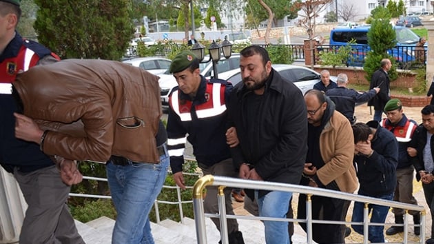 Aydnda insan tacirlerine jandarmadan darbe: 11 tutuklama  