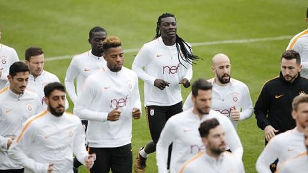 Galatasaray'da Carrasso ve Latovlevici kendisine yeni takm bakyor