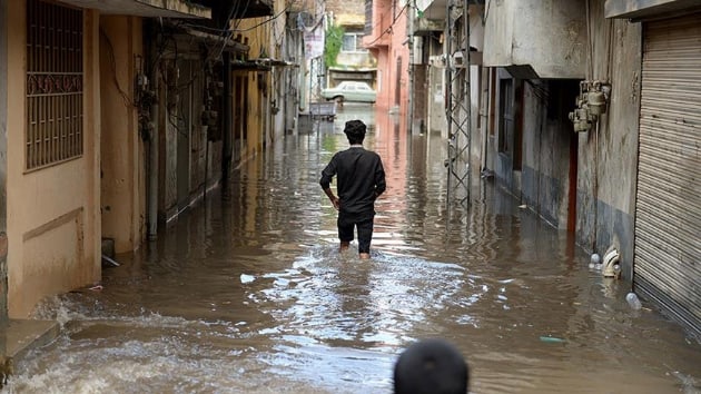 Pakistan'da kirli sular her yl 100 bin can alyor