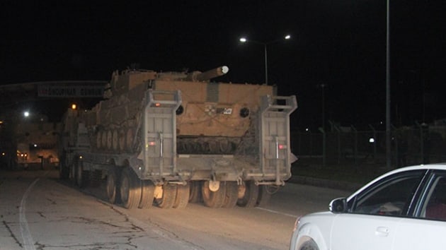 Afrin'e 150 aralk tank, frtna obs, zrhl personel tayc, topu bataryalar, mhimmat sevkyat yapld