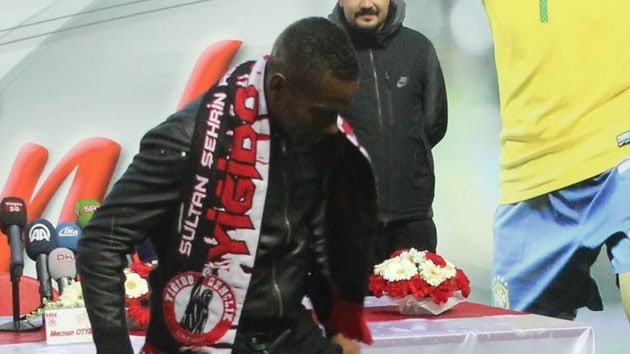 Dnya yldz Robinho resmen Sivasspor'da