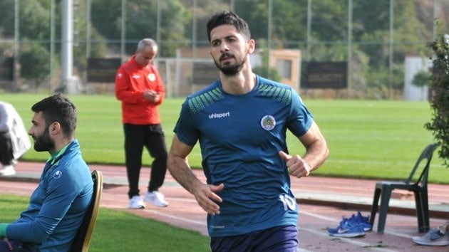 Fenerbahe Emre Akbaba'dan vazgemiyor