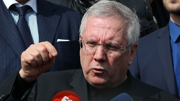 Fenerbahe'de byk FET temizlii