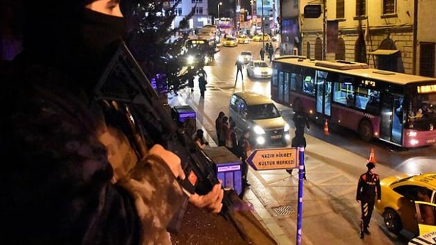 stanbul'da bin 200 polisle 'Yeditepe Huzur' uygulamas