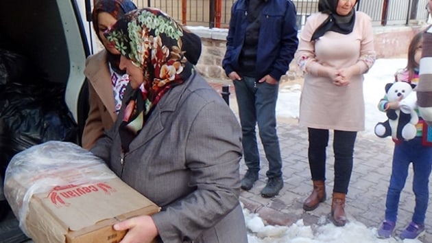 Konyal annelerden Afrin'deki Mehmetie destek  