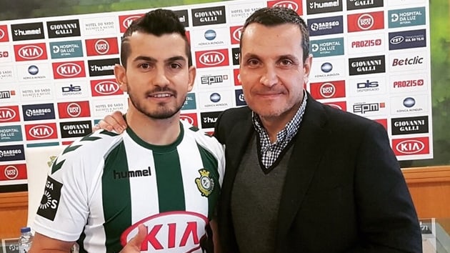 Emrah Basan, 562 bin Euro'dan vazgeip Vitoria Setubal'e transfer oldu