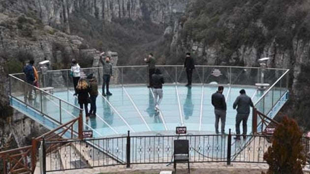 400 bin kişi Kristal Teras'tan kanyonu izledi