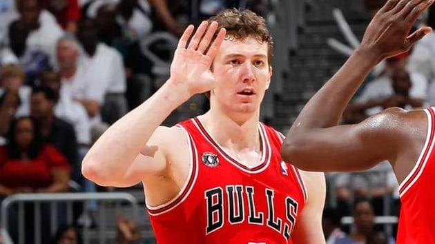 mer Ak, takasla eski takm Chicago Bulls'a dnd