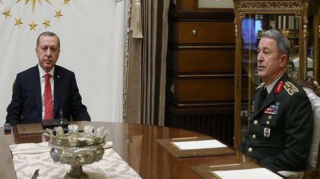 Cumhurbakan Erdoan, Genelkurmay Bakan Akar' kabul etti