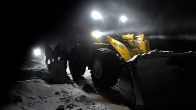 Ardahan'da kar ya ve tipide mahsur kalan 86 kii kurtarld