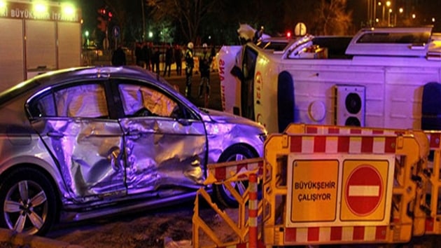 Nevehir'de otomobille arpan ambulans devrildi: 5 yaral