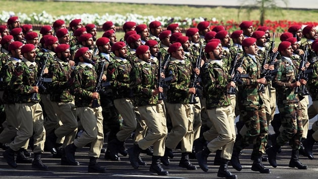 Pakistan Suudi Arabistan'a 1000 kiilik ordu gnderdi