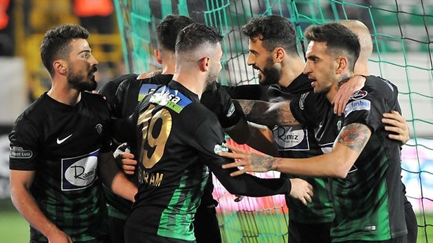 Akhisarspor evinde Konyaspor'u 3 golle geti!