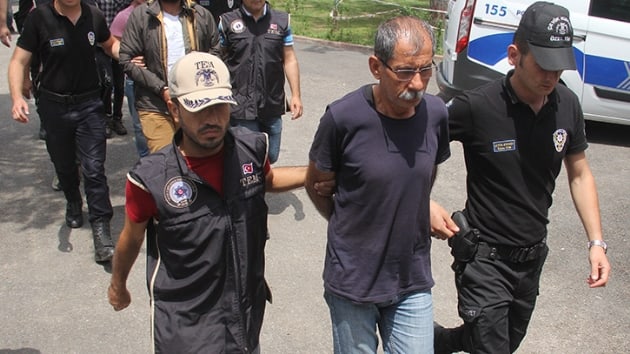 Adana'da polise ta atanlara ceza yad