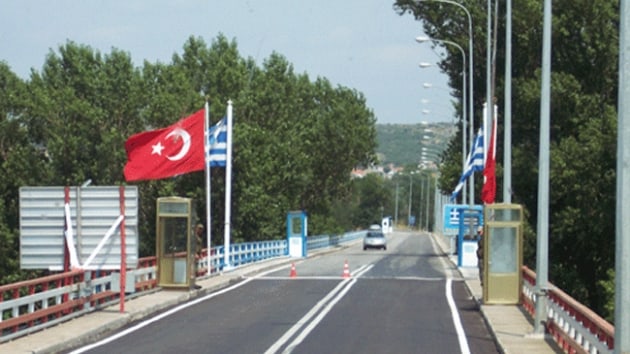 Meri Nehri blgesinde 2 Yunan askeri yakaland  