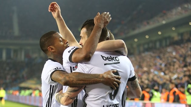 Beikta Trabzonspor'u deplasmanda Babel'in golleriyle 2-0 malup etti