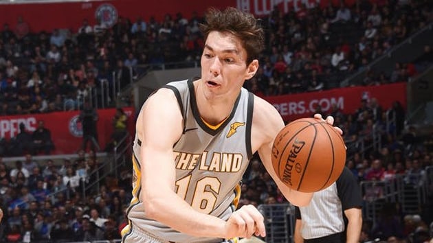 Cedi Osman, sakatl sebebiyle 2 hafta forma giyemeyecek