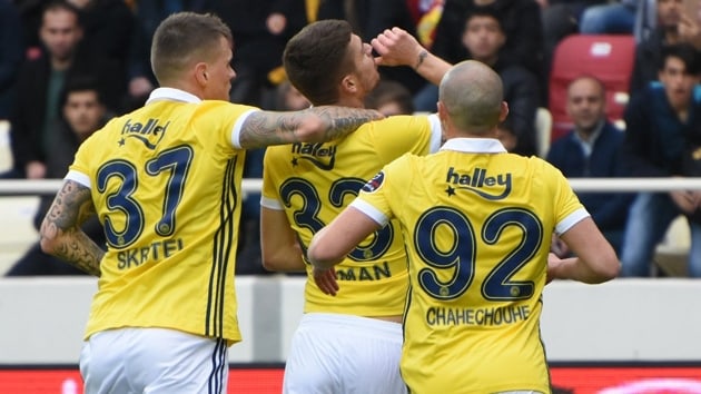 Fenerbahe, Yeni Malatyaspor'u deplasmanda 2-0 malup etti