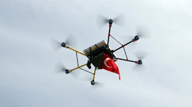 Liseli mucitlerden rzgar ve gne enerjili drone