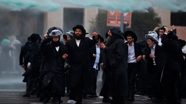 srail'de Ultra-Ortodoks Yahudilerin askerlikten muafiyet talepleri 