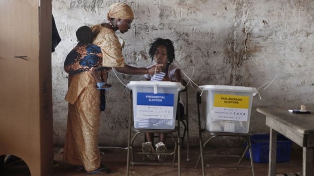 Bat Afrika lkesi Sierra Leone'de cumhurbakan seiminin ikinci turu yaplacak
