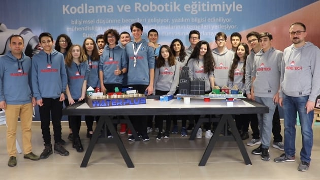 Liseli renciler su tasarrufu yapan robot ve uygulama gelitirdi