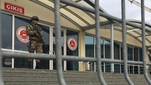 15 Temmuz'da Albay Ertrk'n ehit edilmesine ilikin davada cumhuriyet savcs sanklardan 82'sinin arlatrlm mebbet hapisle cezalandrlmasn istedi