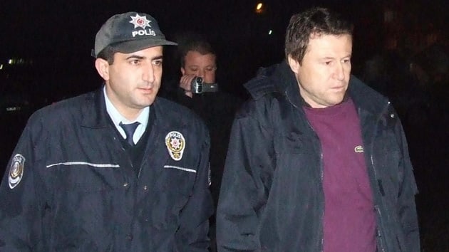 Fenerbaheli eski milli futbolcu Nusret Erdi Demir, 3 yl 1 ay 15 gn hapis cezasna arptrld