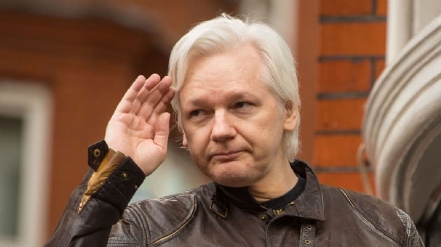 Assange uyarmt! Facebook en byk casus