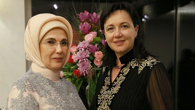 Emine Erdoan, Arnavutluk Babakannn ei Linda Rama ile grt