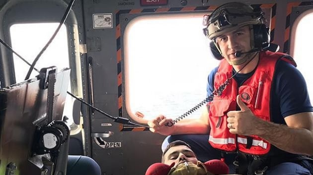Sahil Gvenlik Komutanl ekipleri yaral spanyol iileri, helikopterle gemiden tahliye etti