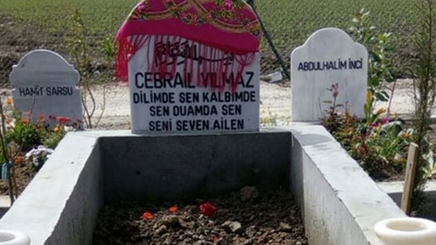Adana'da arkada tarafndan ldrlen sevgilisine mezar yaptrd