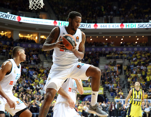  38 verimlilik puanyla haftann MVP'si Randolph oldu