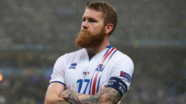 Beikta'n Aron Gunnarsson'la ilgilendii iddia edildi