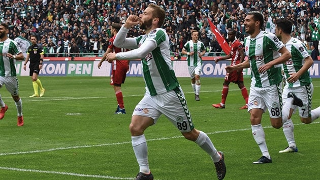 Konyaspor evinde Sivasspor'u 5-0 yendi!