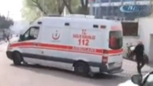 Bahelievlerde bir lisede renci, arkadan baklad
