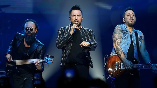 Tarkan stanbul'da 10 bin kiiye konser verecek