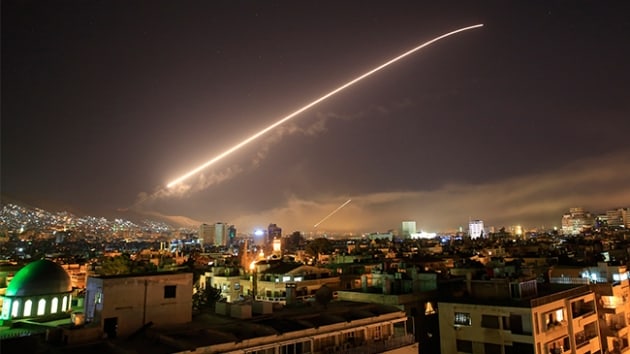 Yanl saldr alarm Suriye'de hava savunma sistemlerini devreye soktu