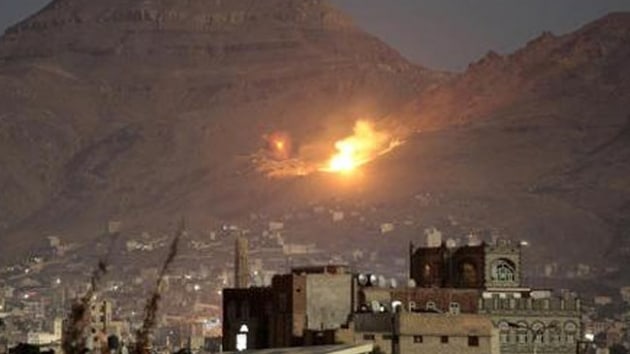Yemen'de koalisyon uaklar Husilere ait silah deposunu vurdu       