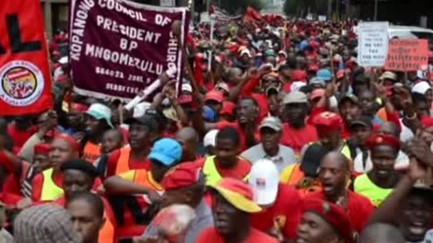 Gney Afrikada yolsuzluk protestolar 