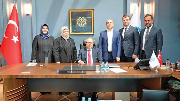 ar kolejinden maarif vakfna ziyaret
