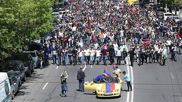 Ermenistanda protestolar sryor