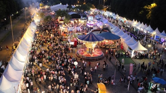 Almanya'da Ramazan etkinliine engel