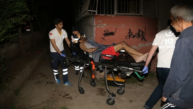 Adana'da bir apartman bahesinde darbedilmi halde bulunan kii hastaneye kaldrld