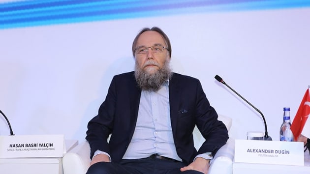 Rus d politika uzman Dugin: Madem Amerikanz var, Trklerle ba edin bakalm