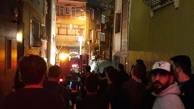 Beyo�lu�nda yang�n pani�i