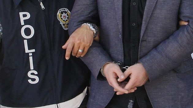 K�z karde�ini �ld�ren Erhan Timuro�lu'nun karde�i ve 3 ki�i tutukland�